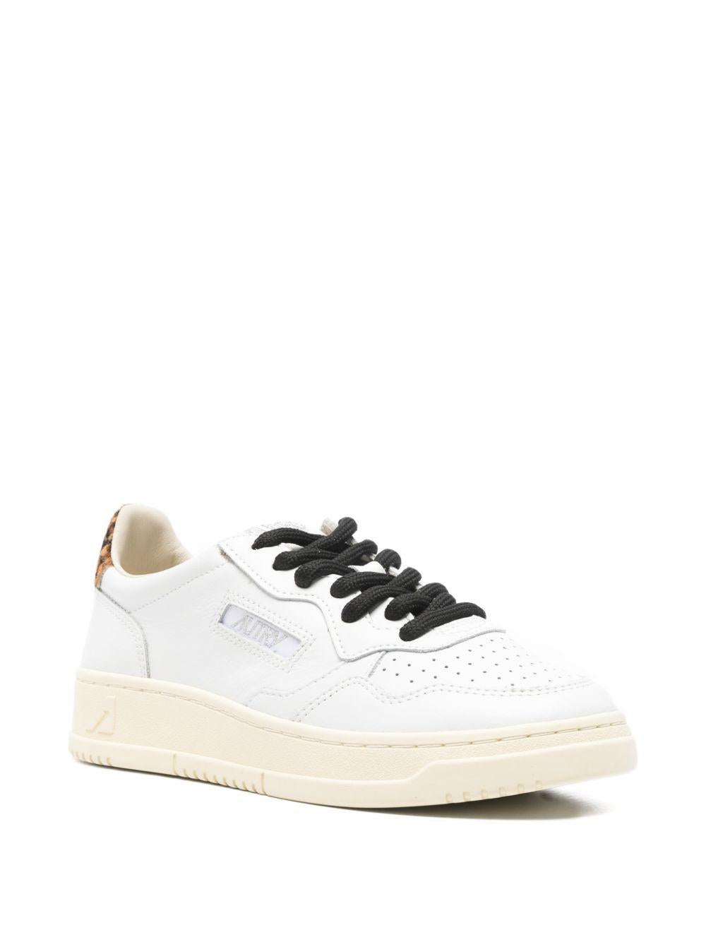 AUTRY Snakers 'Medalist' 