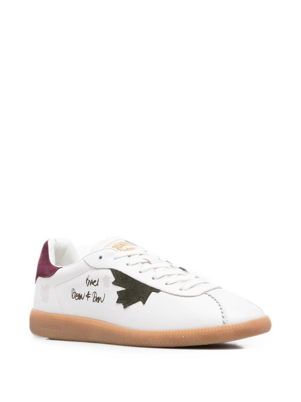 DSQUARED2 Sneakers bianche in pelle con dettaglio bordeaux sul tallone 