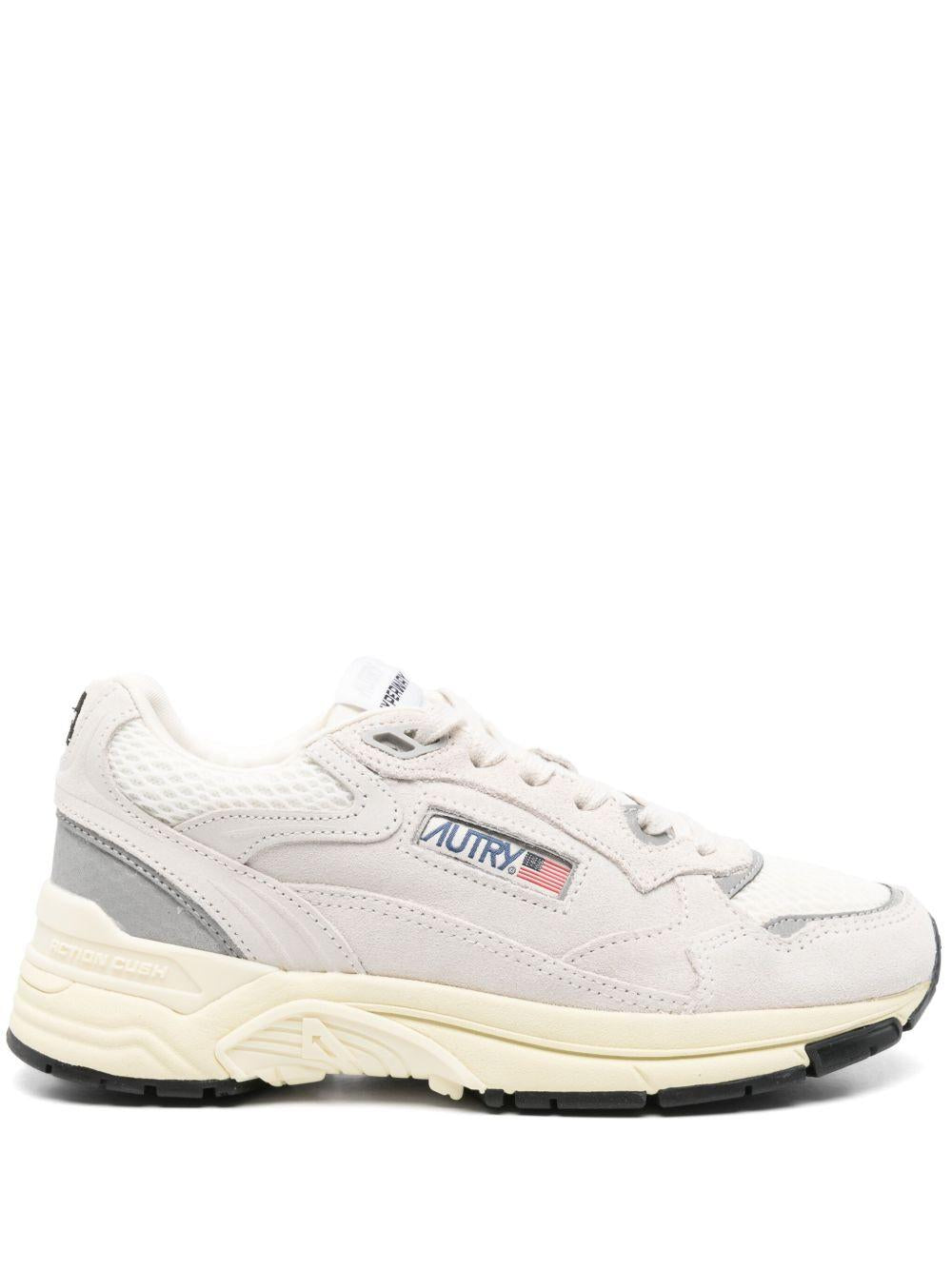 AUTRY Sneakers 'Hyperway Low' argento e nero 