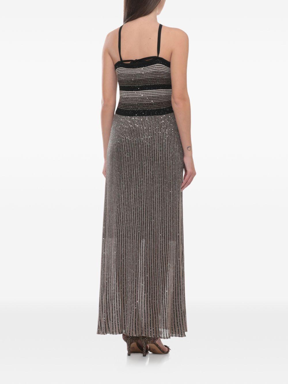 D EXTERIOR Abito lungo grigio con strass 