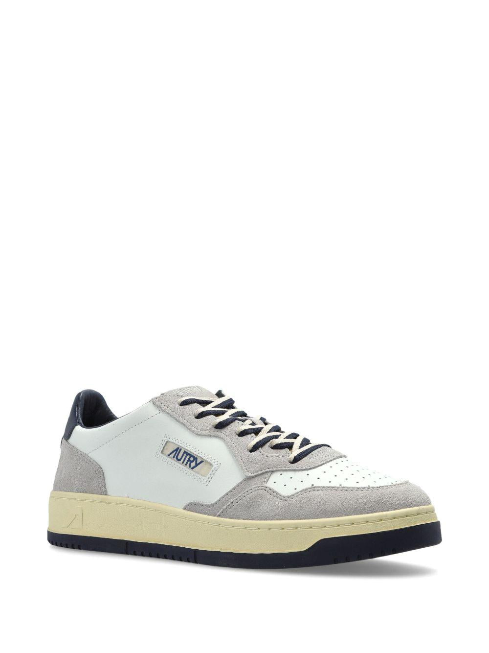 AUTRY Sneakers Medalist in pelle bianca e grigia 
