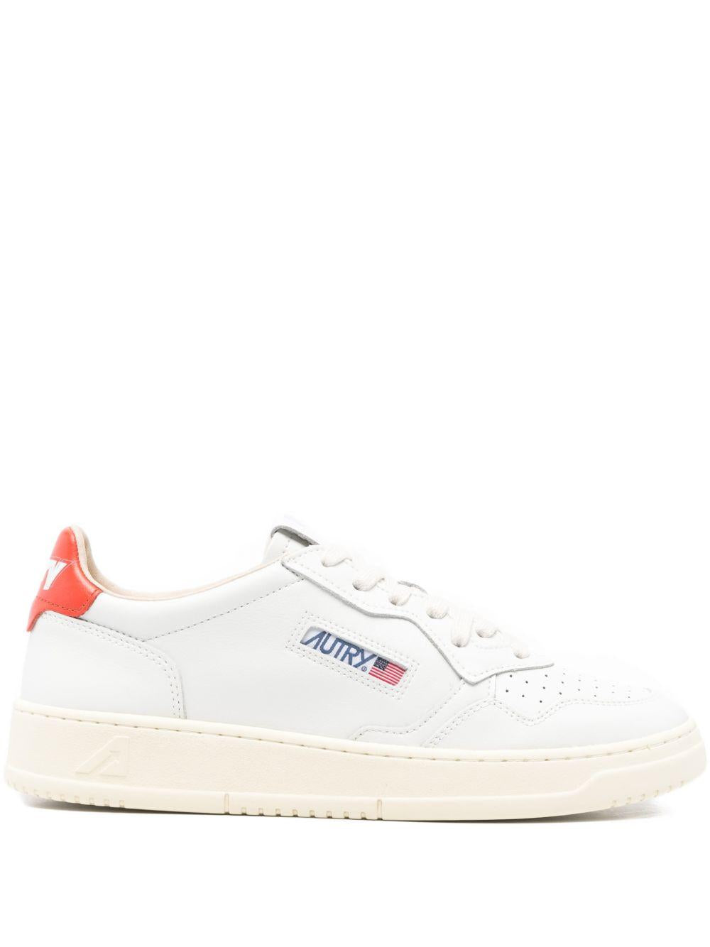 AUTRY Sneaker 'Medalist' in pelle 