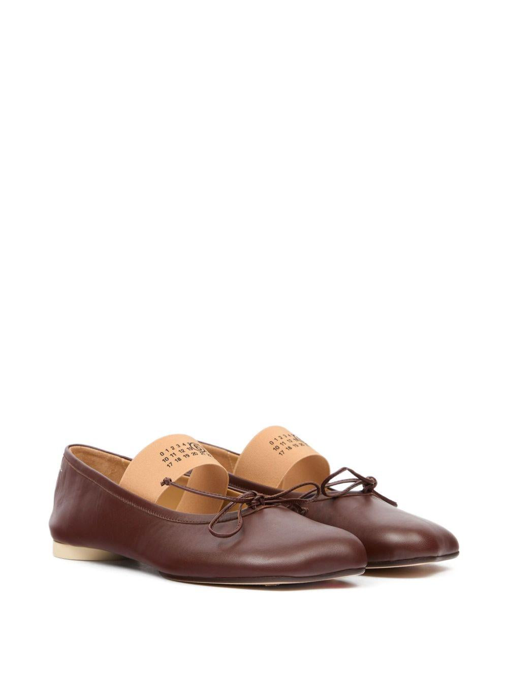 MM6 MAISON MARGIELA Ballerine Anatomic marroni con grafica numerica 