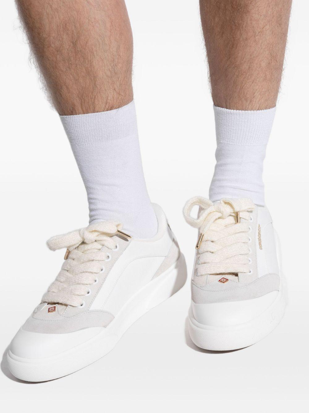 CASABLANCA Sneakers in pelle bianca con inserto in pelle scamosciata sul tallone<BR/> 