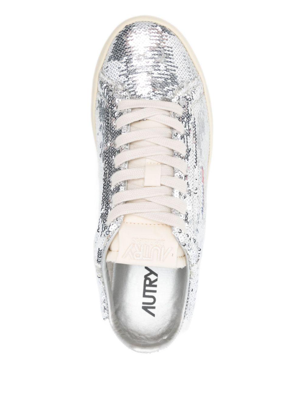AUTRY Sneakers 'Dallas Low Mom' 