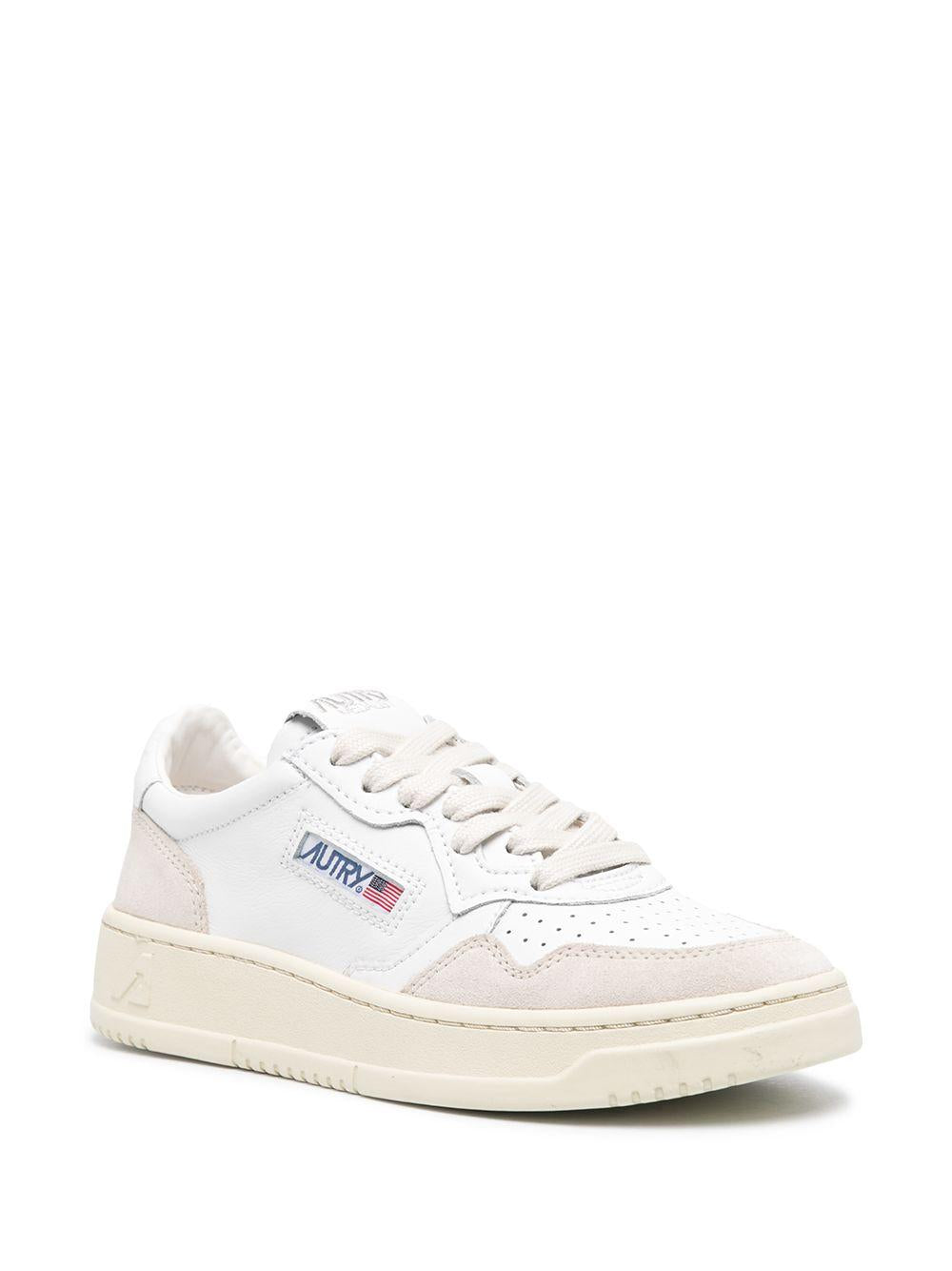 AUTRY Sneakers 'Medalist Low' in pelle bianca con camoscio 