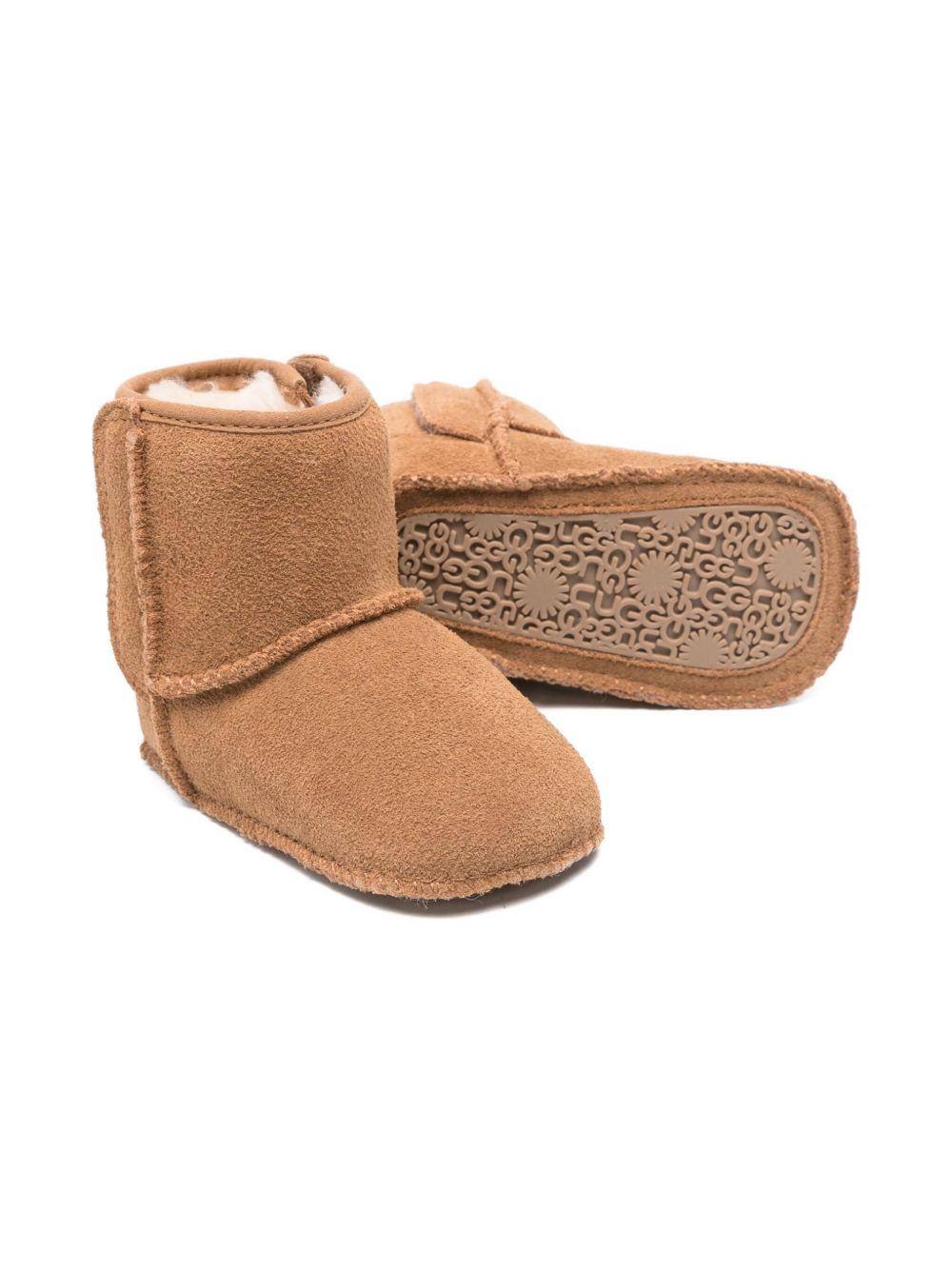 UGG Stivali 'Classic' e coperta 'Lovey' 