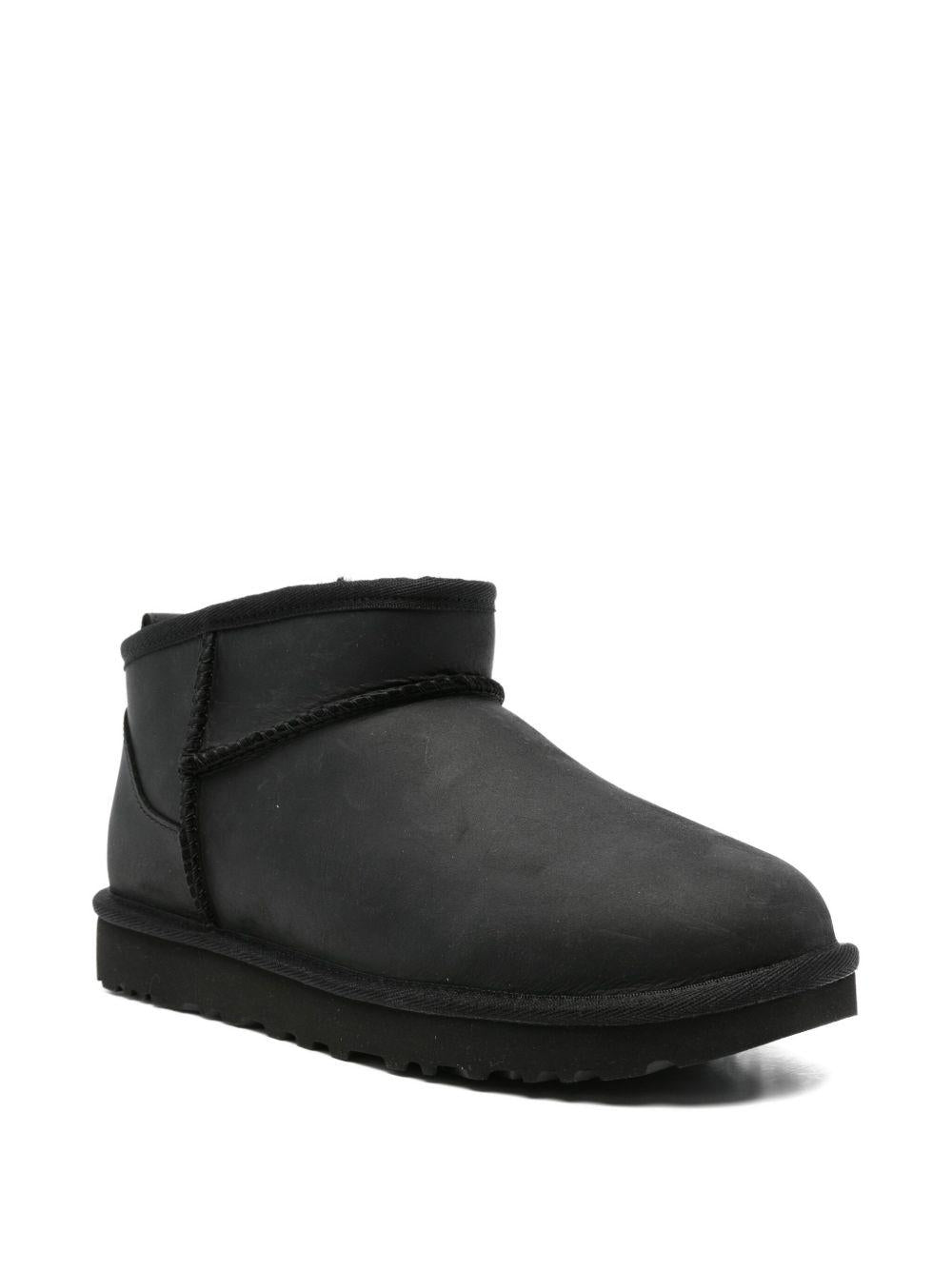 UGG Stivaletti 'Classic Ultra Mini' in 
