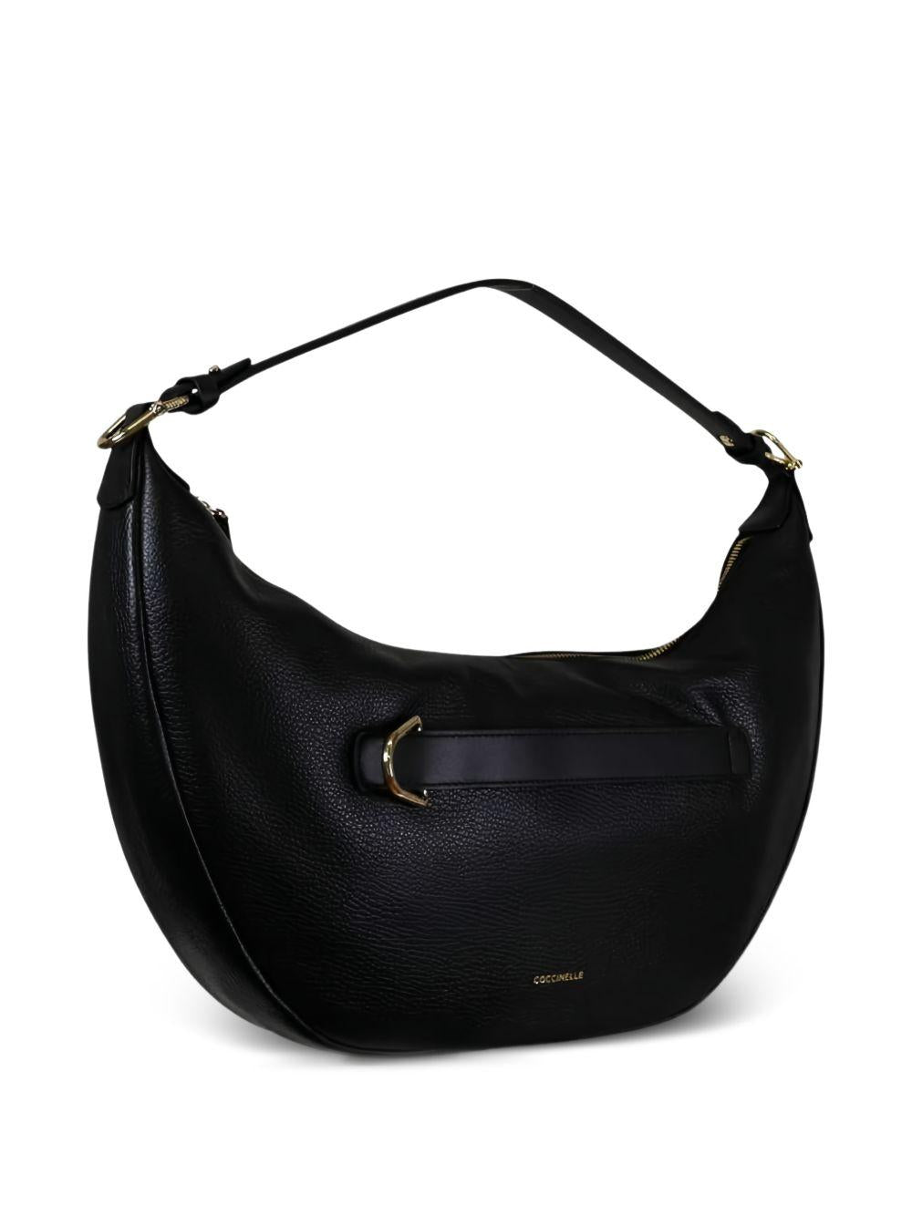 COCCINELLE Borsa a spalla in pelle nera satinata con fibbia 