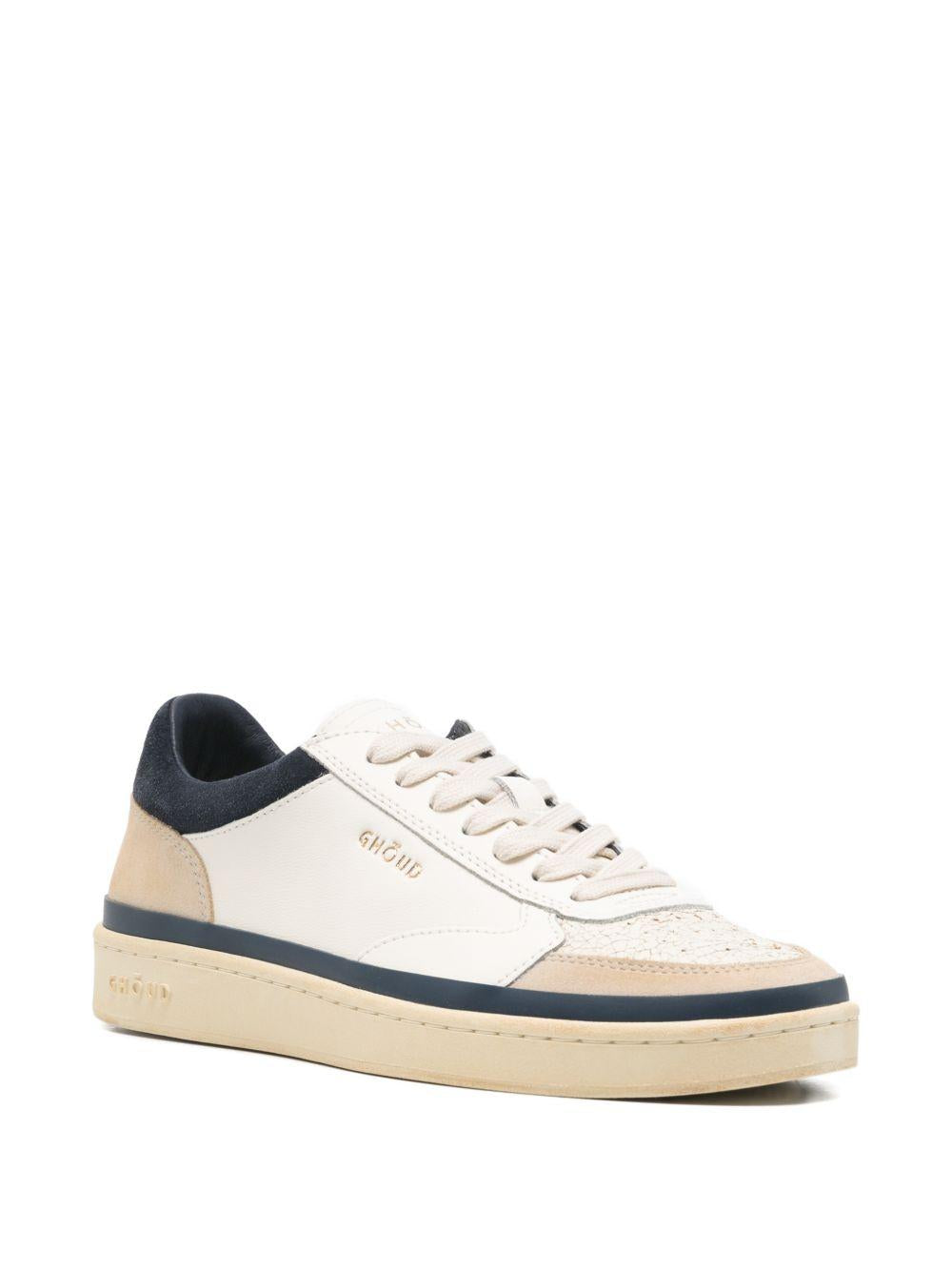 GHOUD Sneakers bianche e blu con dettagli in suede beige 