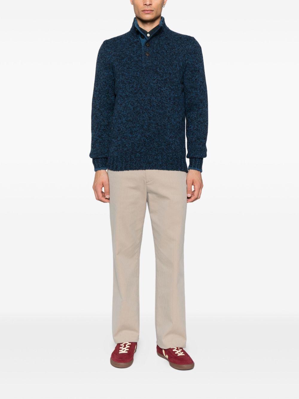 VENGERA Maglia a collo alto in lana 