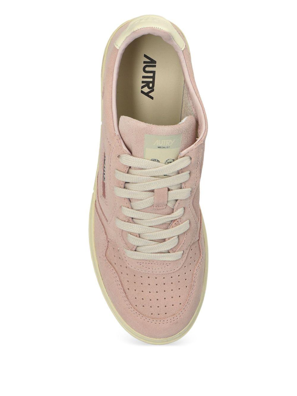 AUTRY Sneakers 'Medalist' in pelle scamosciata rosa 