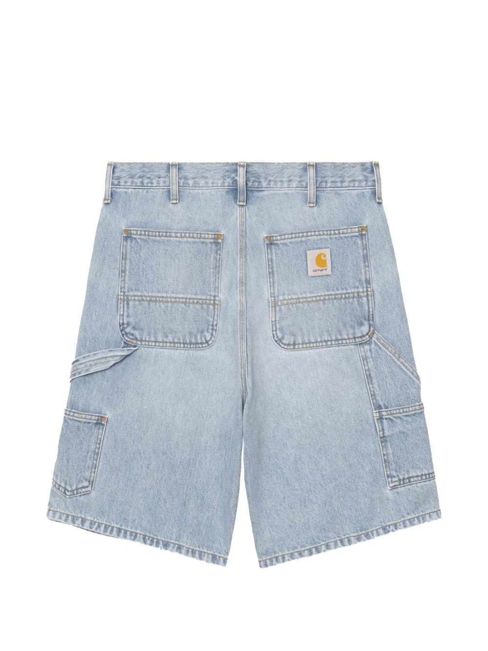 CARHARTT WIP Jeans corti con patch blu chiaro 