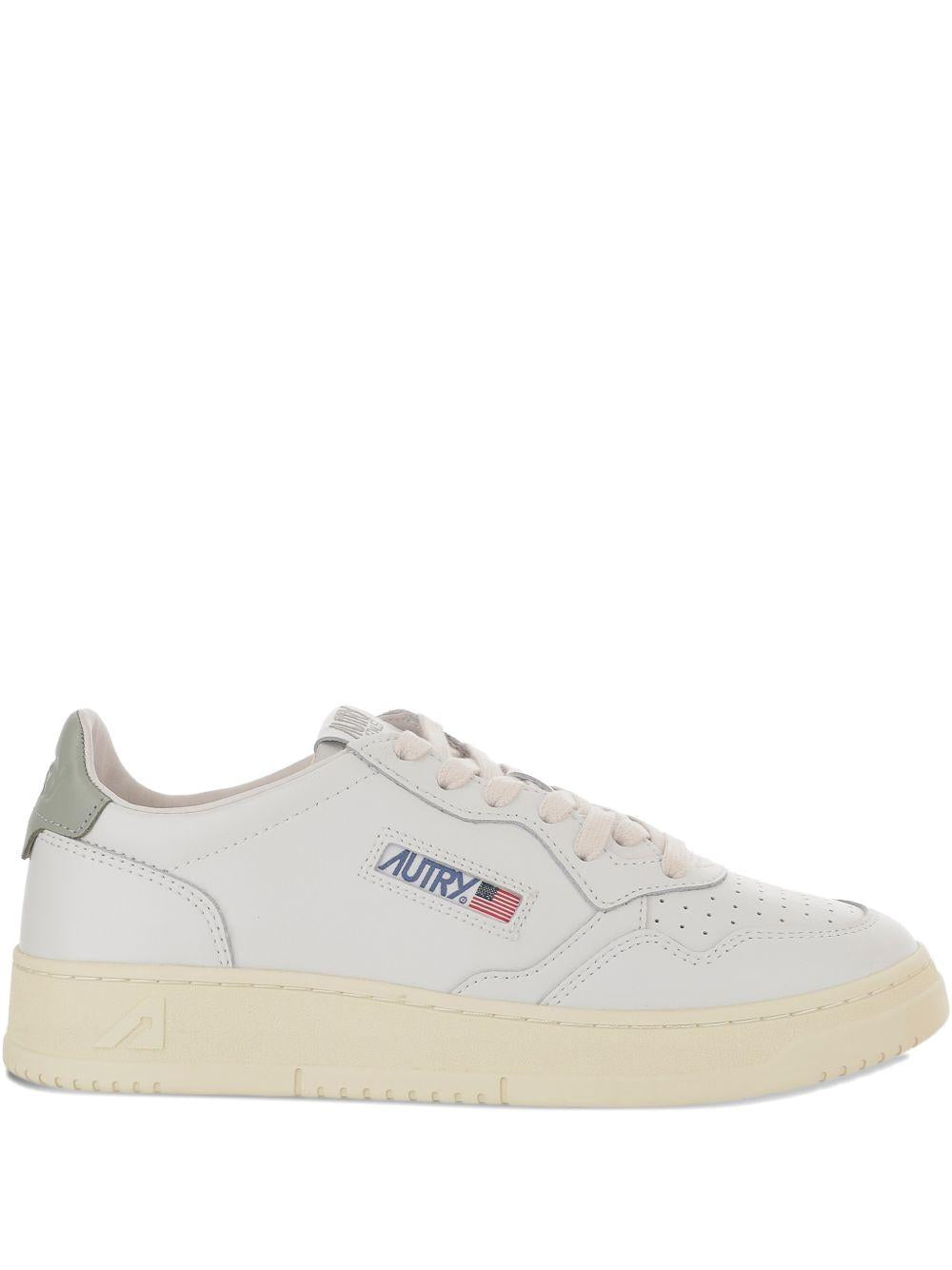 AUTRY Sneakers 'Medalist' in pelle 