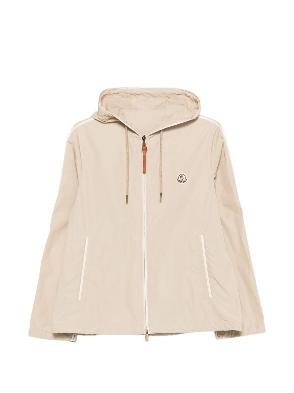 MONCLER Giubbotto beige tecnico con cappuccio e tasche 