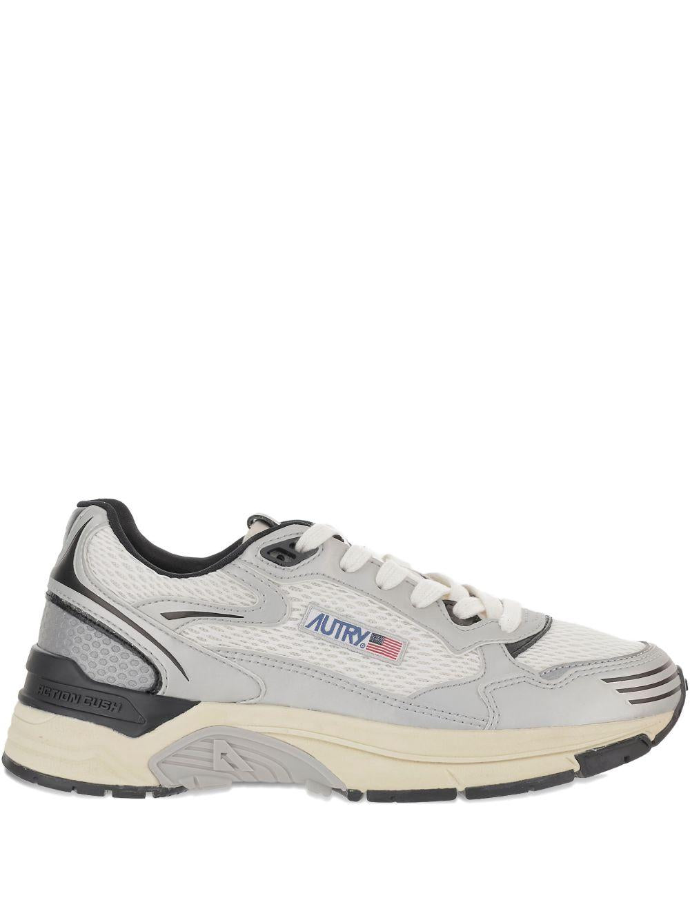 AUTRY Sneakers 'Hyperway' 
