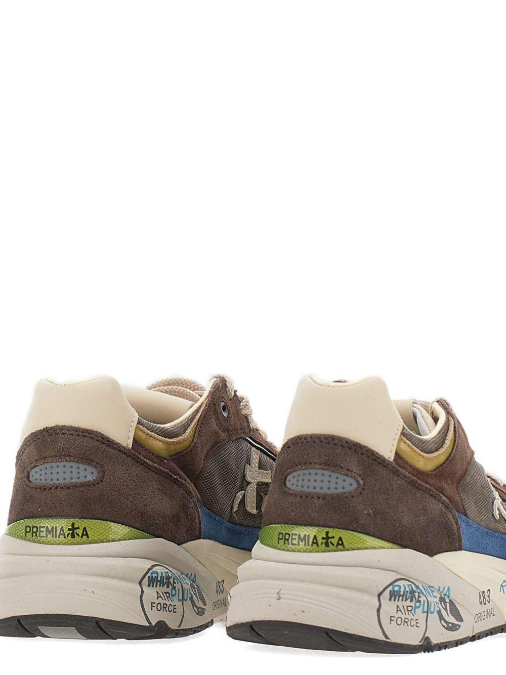 PREMIATA Sneakers Mase in camoscio marrone e suola bianca 