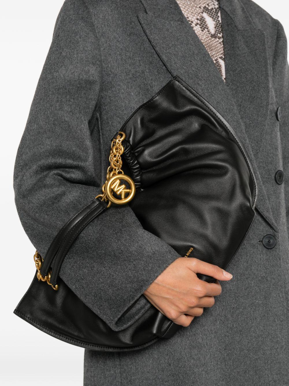 MICHAEL KORS Borsa hobo in pelle nera con charm MK 
