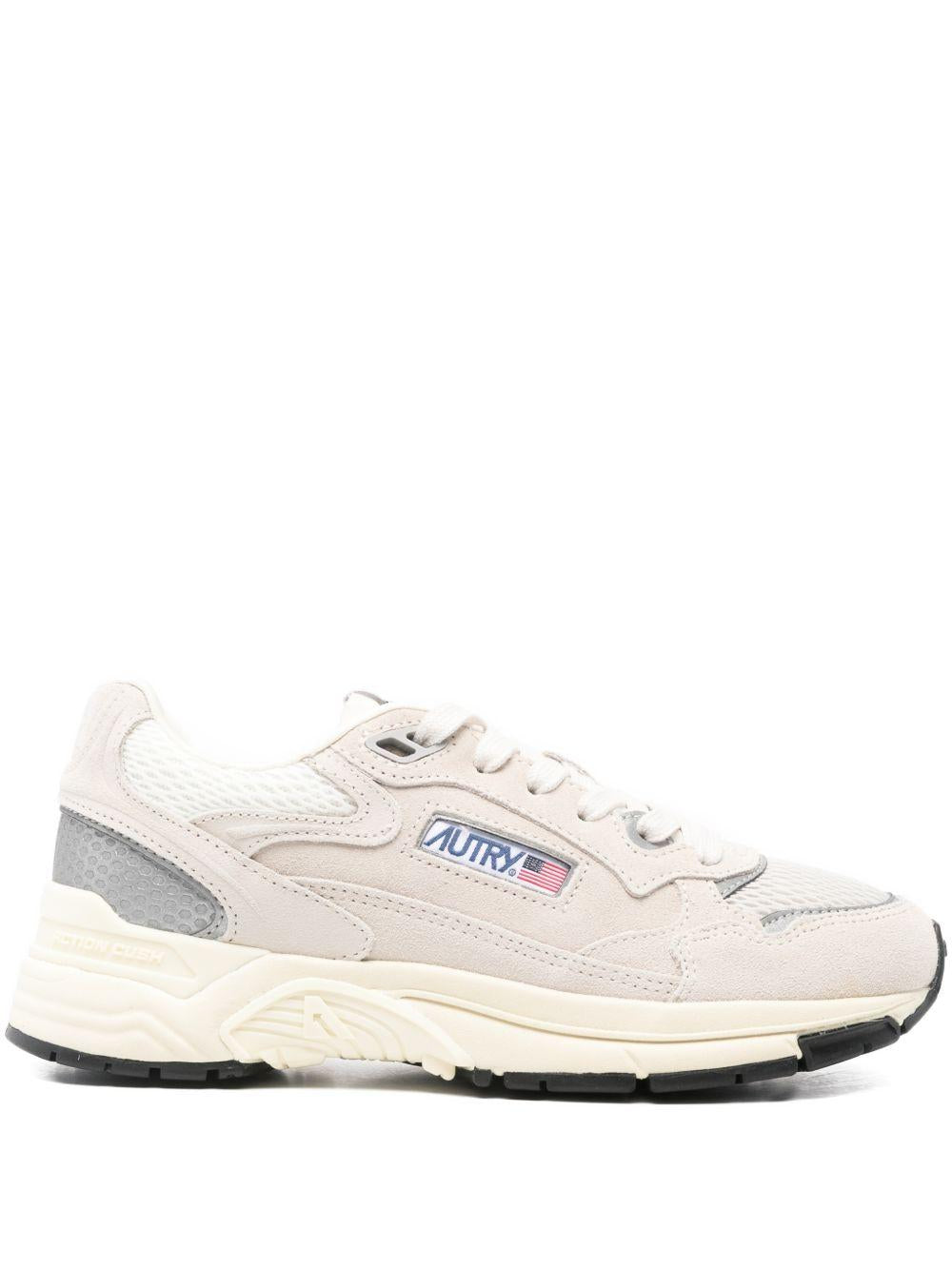 AUTRY Sneakers 'Hyperway' 
