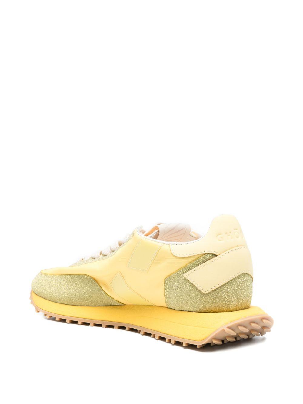 GHOUD Sneakers Monoblock gialle con strass 