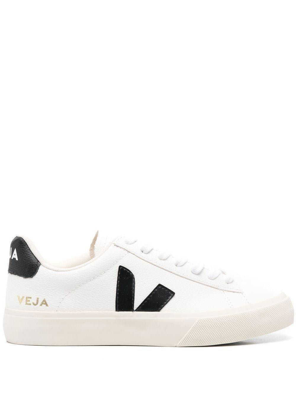 VEJA Sneakers con lacci bianche e nere 